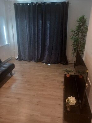 Interior - Cozy Bromley Hideaway - Perfect for Couples (Bromley)