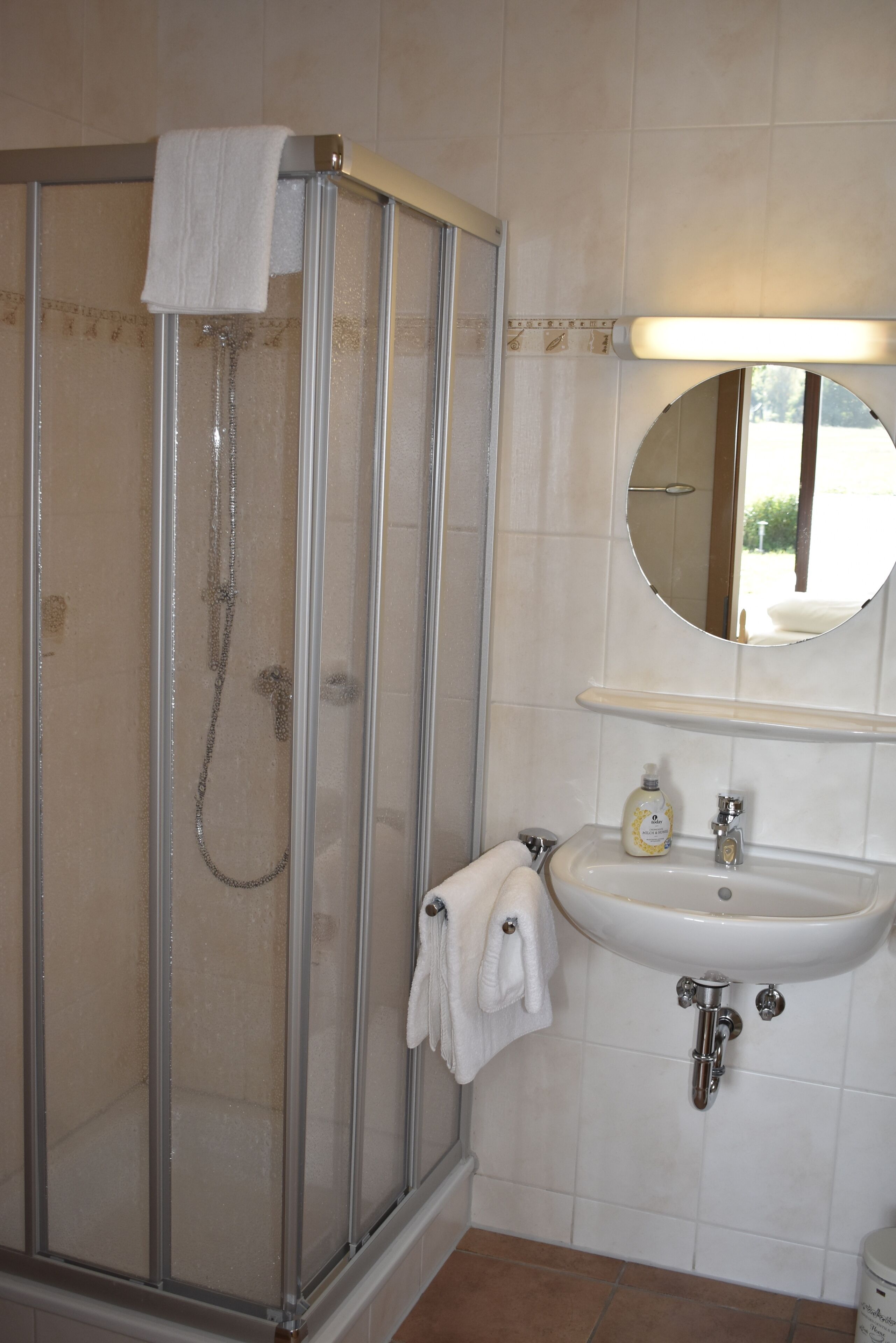 Standardzimmer, Nichtraucher, Gartenblick | Badezimmer | Dusche, Haartrockner, Handtücher, Seife