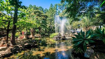 1 室のベッドルーム、WiFi