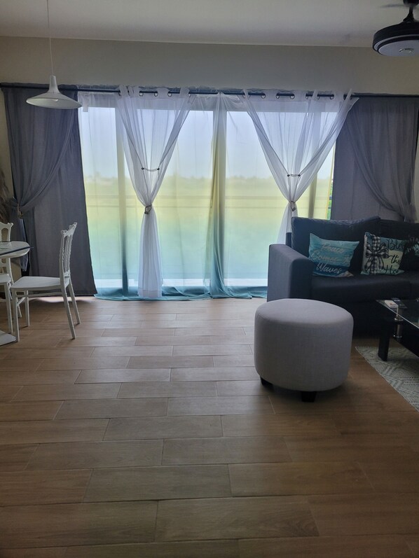 Smart TV - Charming 2-bedroom apartment with AC, WiFi in enjoyable Punta Cana (Punta Cana)