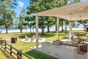 Property grounds - Chic Lakefront Home | Majestic Views | Cowboy Pool | Outdoor Cinema | Water Toys (Broaddus)