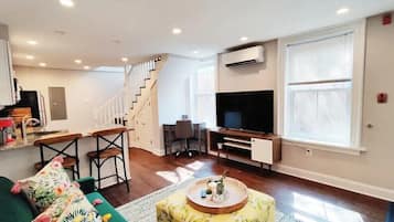 Deluxe Apartment, Patio | Living area