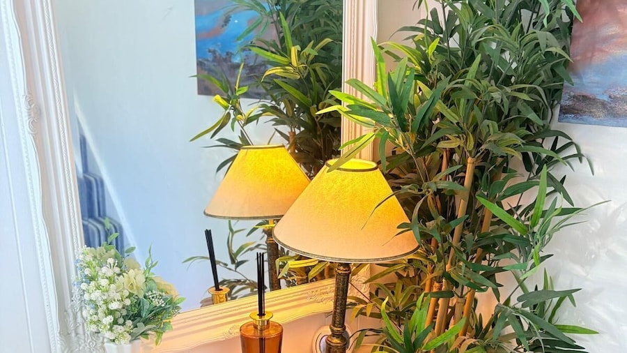 Luton Airport Guest House
