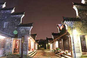 Unclassified image, 3 of 123, button - GRAND HOUSE NINGBO (Ningbo)