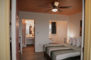 Basic Double or Twin Room, Multiple Beds | Free WiFi - Ala Cozy Motel (Coulee City)