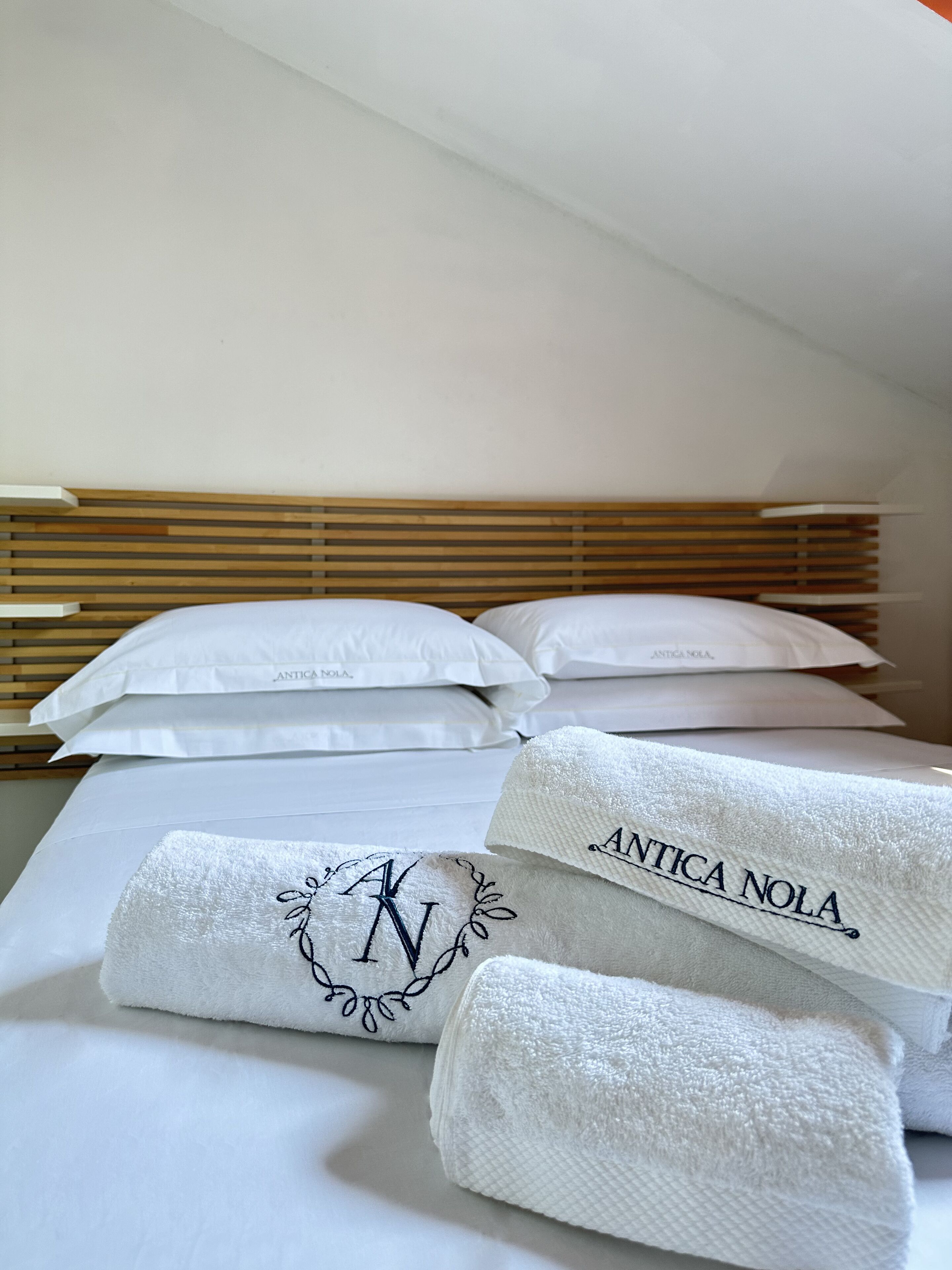 1 Schlafzimmer, Reisekinderbett, Bettwäsche