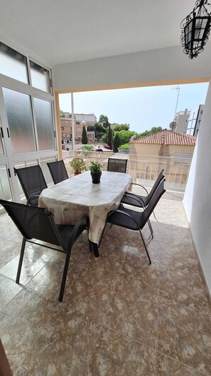 Outdoor dining - Apartamento en la Coveta Fumá a 5 Minutos de la Playa (VC)