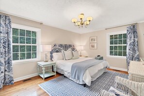 5 bedrooms, iron/ironing board, travel cot, WiFi