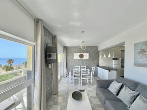 Living area - Apartamento Vistas al mar Junto Puerto Marina (Benalmádena)