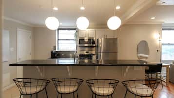 Business Apartment, Kitchen, Ground Floor | Private kitchen