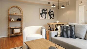 Apartamento empresarial, cozinha, no piso térreo | Área de estar