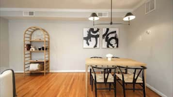 Appartement Affaires, cuisine, rez-de-chaussée | Coin séjour