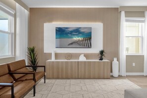 TV - 9 Bedrooms / 5 Bathrooms / Storey Lake (4629 TB) (Kissimmee)