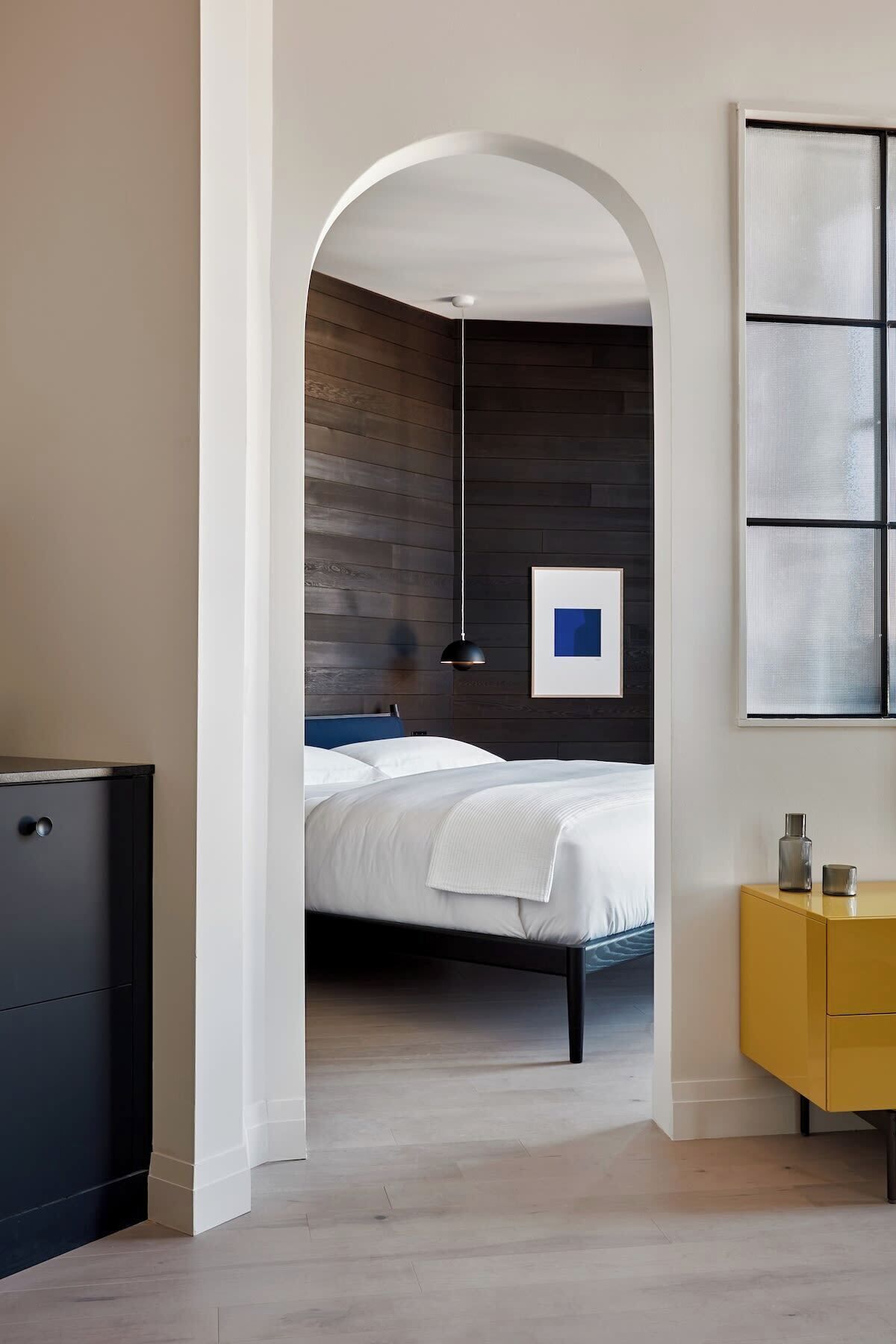 1 habitación, tabla de planchar con plancha, cuna de viaje y wifi 