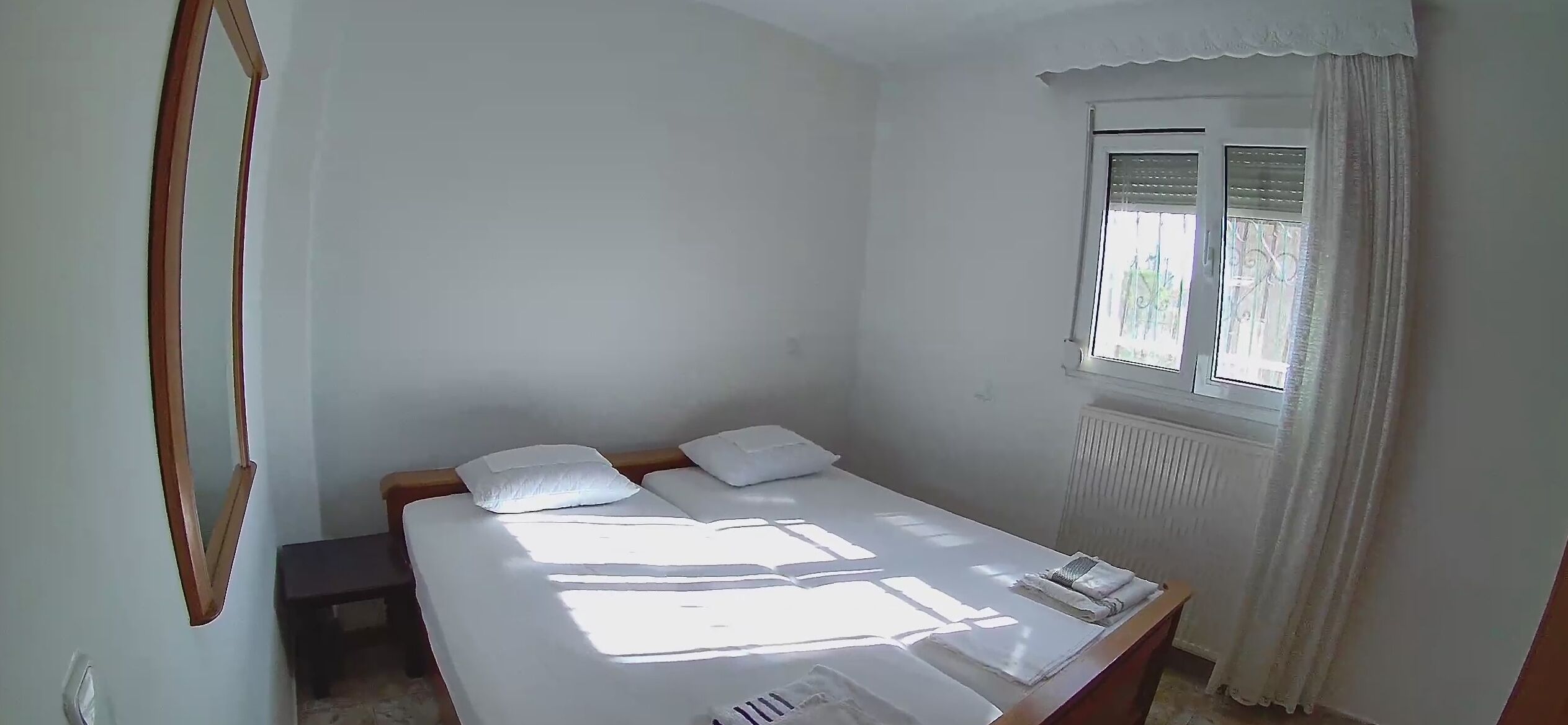 1 soverom, safe på rommet, strykejern/-brett og wi-fi (inkludert)