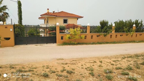 The villa with the aromatic herbs
