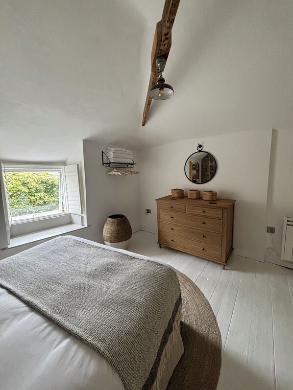 1 bedroom, WiFi, bed sheets - The Old Gallery - Charming Coastal Escape For Two (Mousehole)