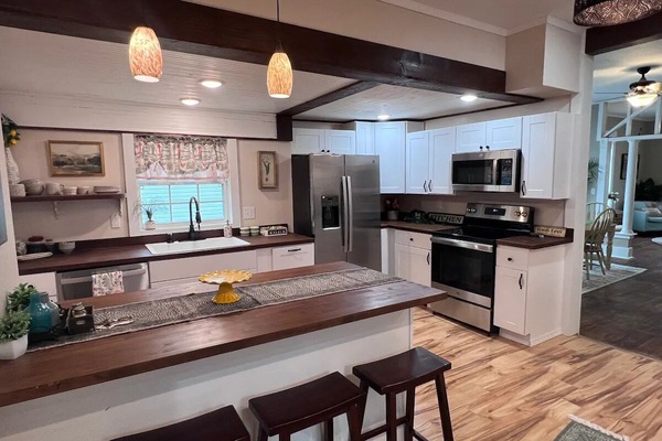 Refrigerador, microondas, horno, placa de cocina