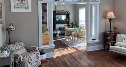 Charming 3-bedroom Craftsman house in delightful Willow Springs, MO