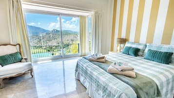 Villa | 3 bedrooms, iron/ironing board, free WiFi, bed sheets