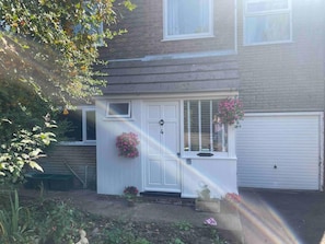 House | Exterior - Mersea Island Retreat - 4 Bedroom House (Colchester)