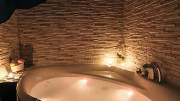 Shower, jetted tub, hair dryer, bidet