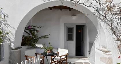 Kastro Cozy Guesthouse