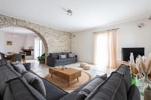 House | 3 bedrooms, Internet - Sun and Salt 3bedroom House (Paros)
