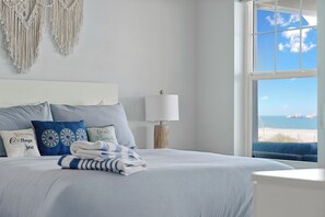 4 bedrooms, iron/ironing board, travel crib, free WiFi - Flagler Beachfront Ocean View Paradise + Surfboards & Golf Cart (Flagler Beach)