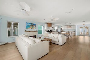 Smart TV, fireplace, books, stereo