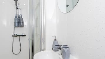 House | Bathroom | Shower, hair dryer, towels