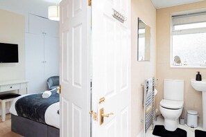 House | Bathroom - Cosy Birmingham House With 3 Bedrooms (Birmingham)