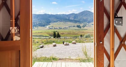 7 mins from Lava Hot Springs-Peaceful Japan Yurt