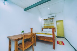 3 dormitorios, escritorio, tabla de planchar con plancha y wifi