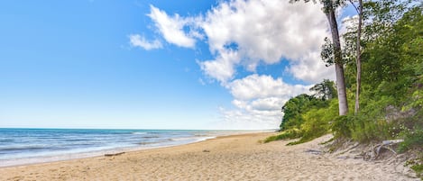 Una playa cerca