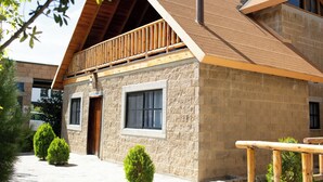 Timo I | Hypo-allergenic bedding available, WiFi (free), bed sheets - Cabañas Bungalos las Alazanas (Arteaga)