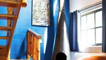 Chikaban II | Living area | Flat-screen TV