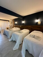 Minibar y ropa de cama 