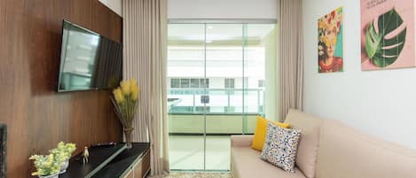 Basic Apartment | Living area | TV