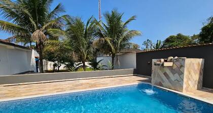 House for up to 21 people, sand court, swimming pool, barbecue, 100m from the beach.