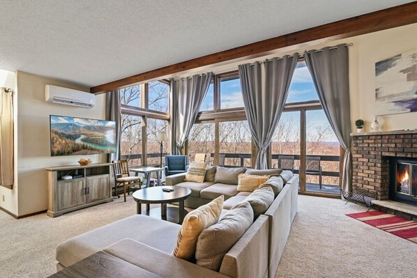 TV connectée, cheminée