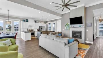 Smart TV, books, stereo