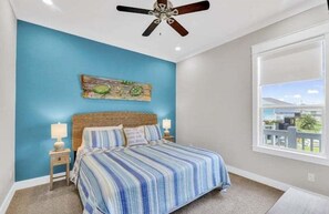 4 bedrooms, travel cot, free WiFi, bed sheets - Beach View 4BR | Sleeps 14 | Fenced Yard (Crystal Beach)