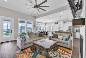 スマートテレビ、書庫、ステレオ