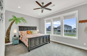 4 chambres, fer et planche à repasser, Wi-Fi gratuit, draps fournis