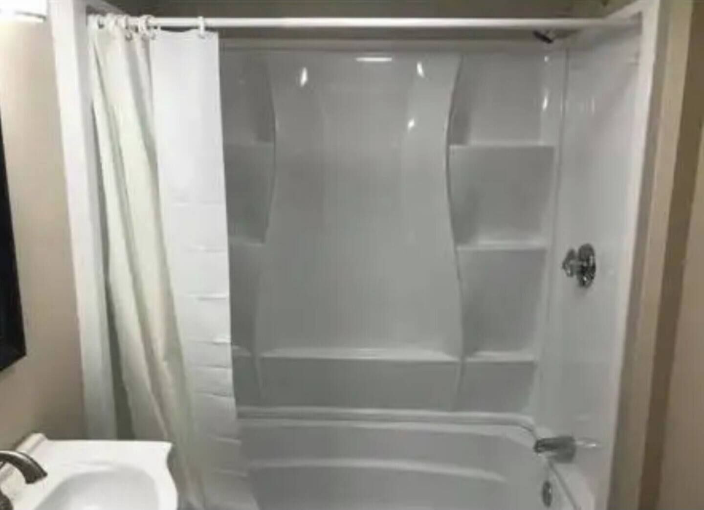 Toallas, jabón, papel higiénico