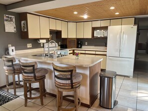 Private kitchen - Cozy 4-bedroom cabin in serene Crosslake on the WHITEFISH CHAIN! (Crosslake)