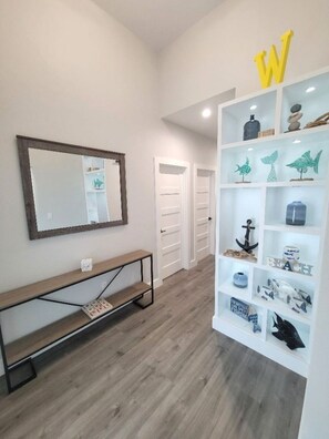 Interior - Madera Coastal l Waterfront 110 Feet (Rockport)