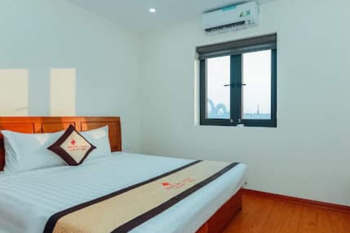 Basic Room, City View