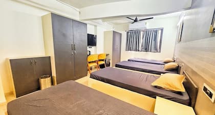 Royal Meredian Living